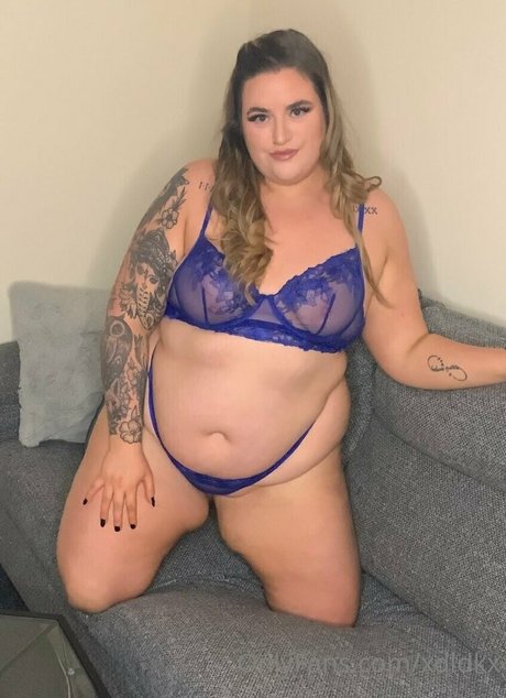 xdldkx nude actress photo