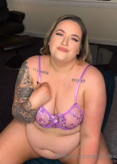 xdldkx star naked image