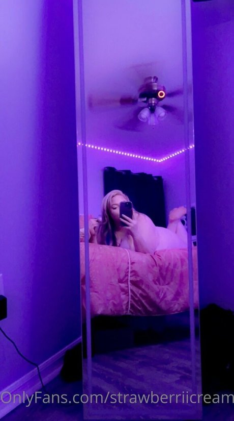 strawberriicream high quality star pics