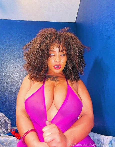 raynellemariah star sexy photos