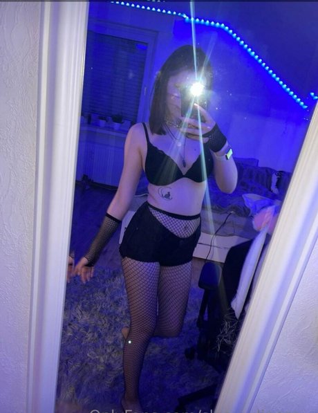 SleepyDinosaur naked star img