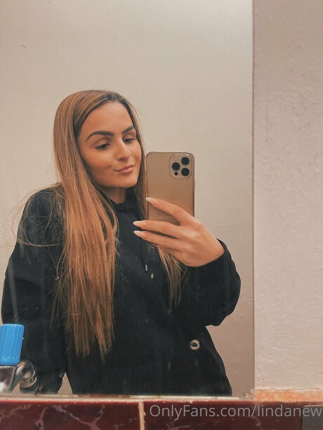 lindanew pornographic star photo