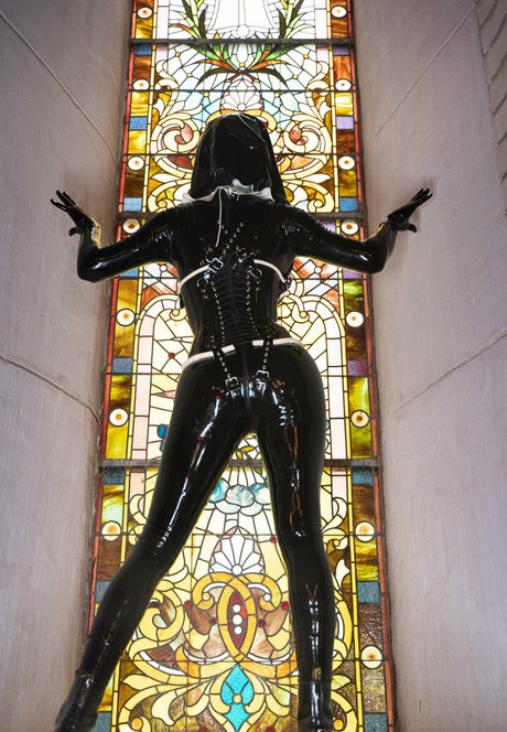 dollified porn model picture