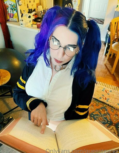 queentearex pornographic model pic