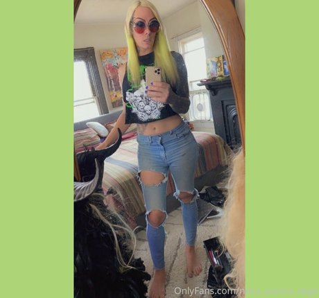 nova aurora vega hot star image