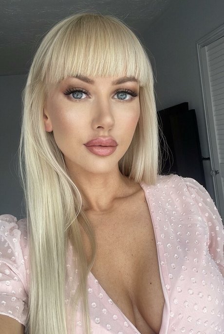 lady louisax pornstar sex photo