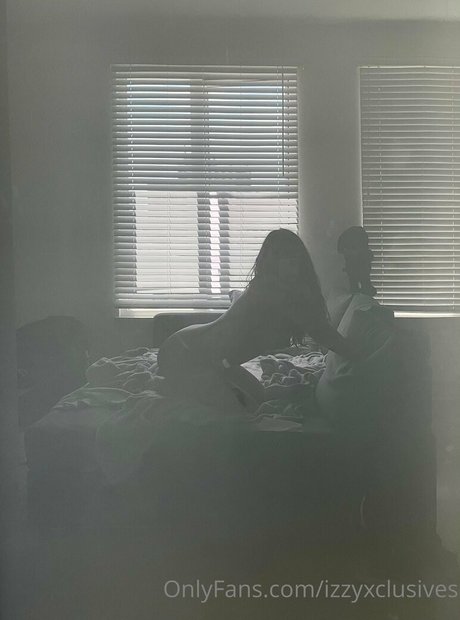 izzyxclusives star pornographic pictures