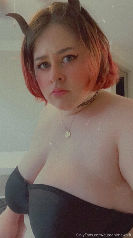 pinkpacifist naked model pics