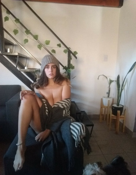 ayahotterthanhell model top image