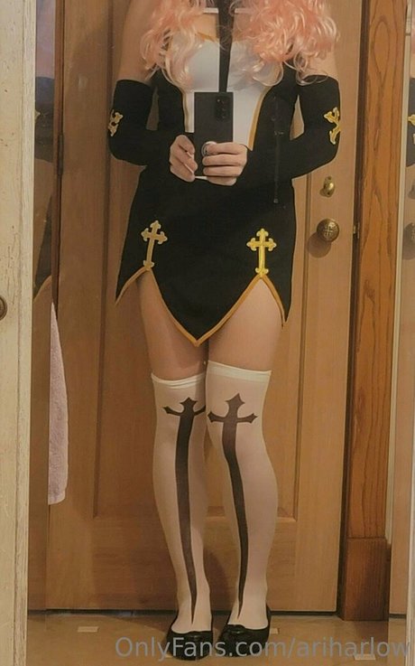 ariharlow nude actress archive