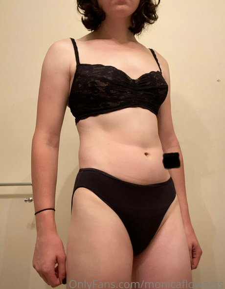 monicaflowerss best model photo