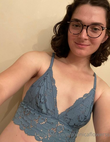 monicaflowerss star sexy galleries