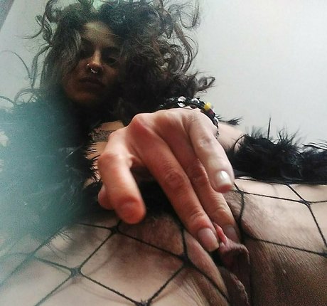 mariecam model high quality img