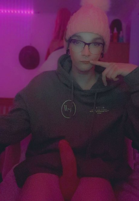 eevie chan pornographic star pic