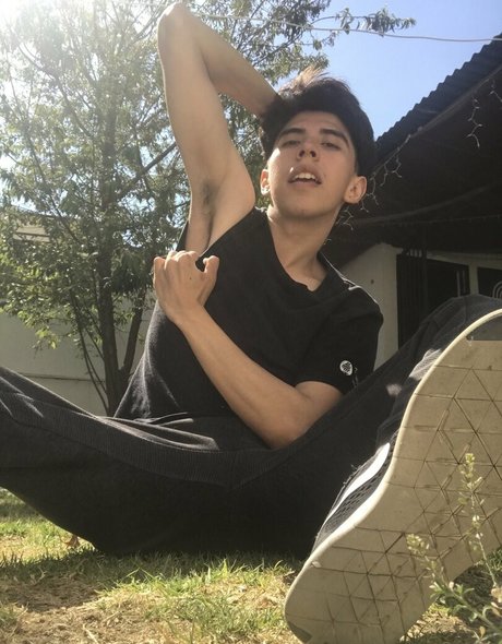 brunosaints_ hot model photo