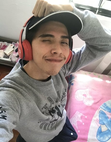 brunosaints_ model image