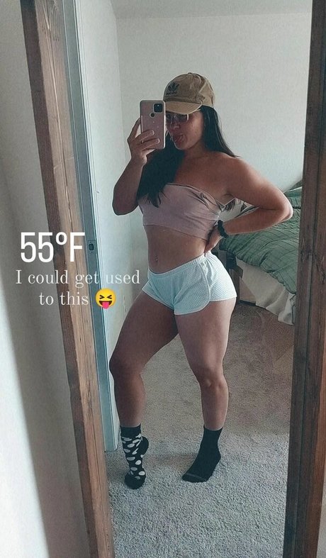 Yotalex IG model sexy photo