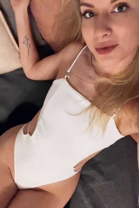 Irawhatsmyname24 sex actress pic