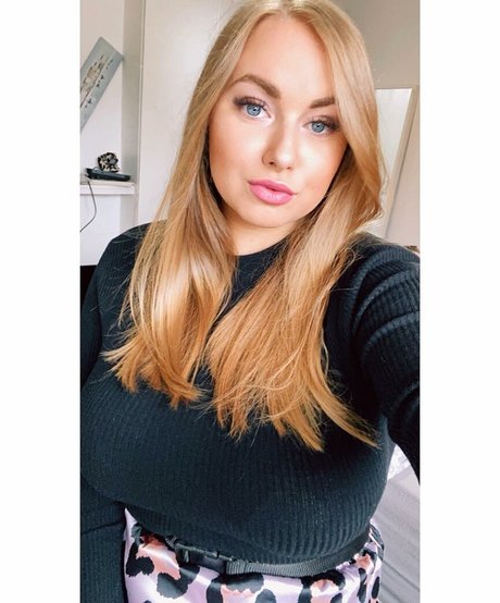 Lucy Whittingham model sex photos