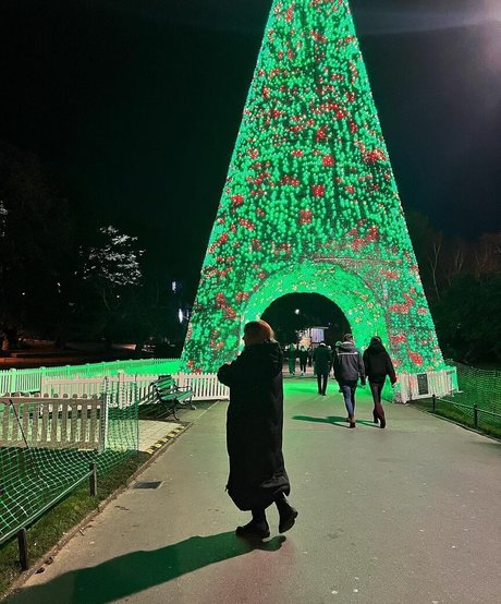 Lucy Whittingham beautiful model image