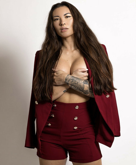 iris est2020 star adult images