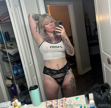 v vanity pornstar adult images