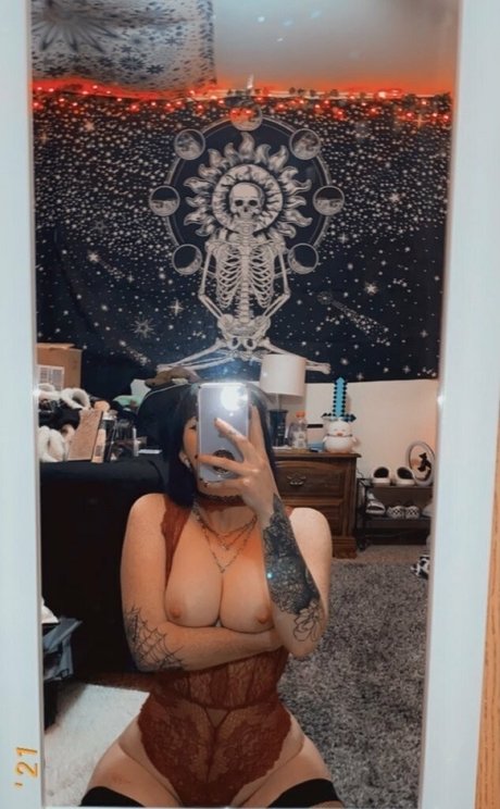 biggtittygothgirl model adult image