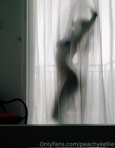 peachykellie hd model img