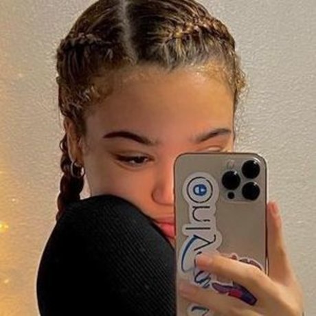 kindlykileyy perfect model img