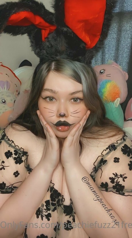 peachiefuzz21free nudes actress images