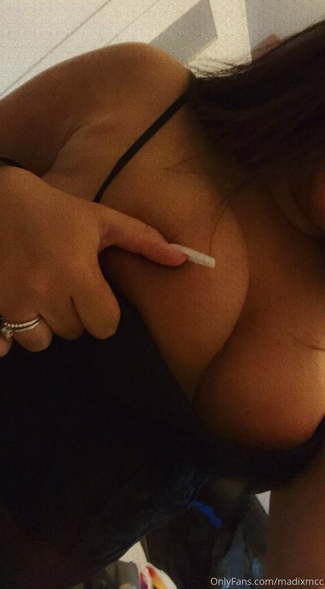 madixmcc free pornstar image