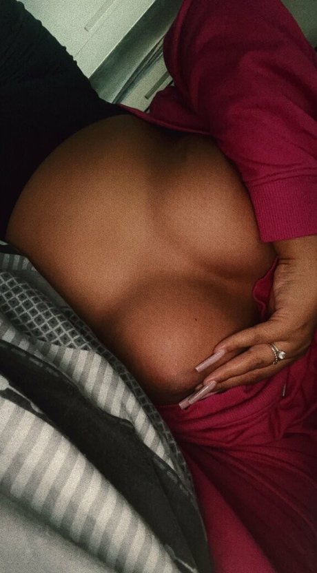 madixmcc naked model pictures