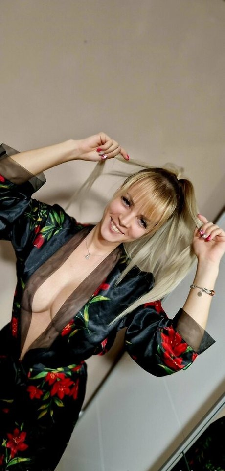 yaraabisch pornstar free photos