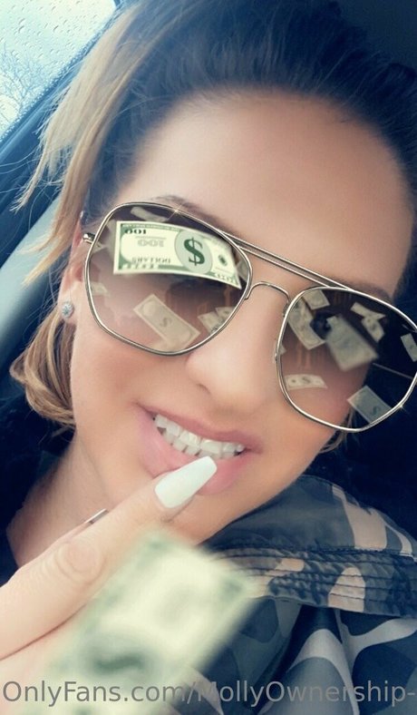 mollyperkoset model beautiful img