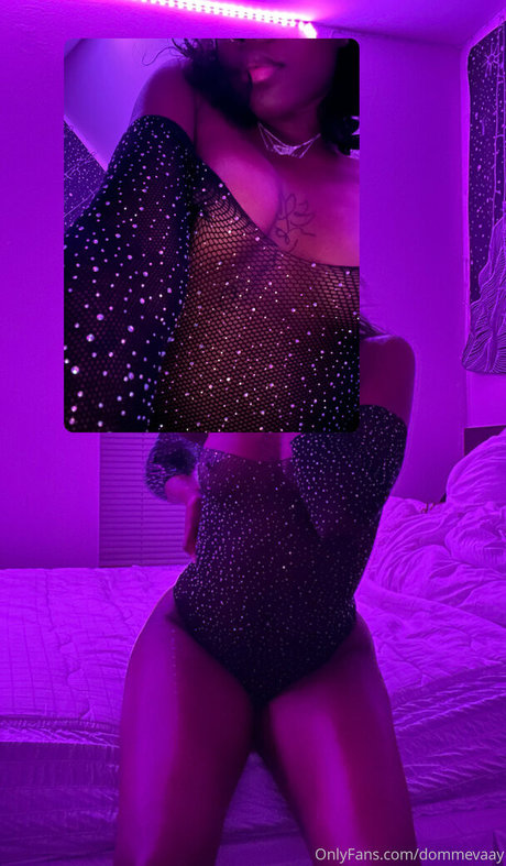 dommevaay porn actress photos