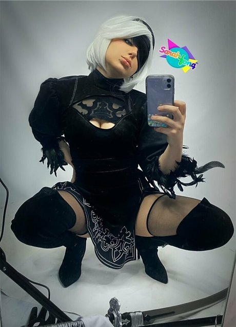 Sarah Fong model exclusive photos