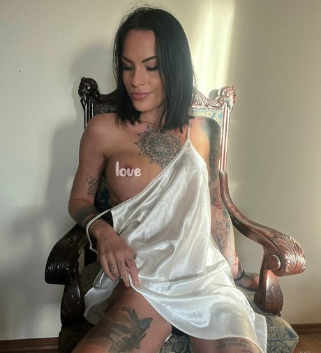 minie muffin naked pornstar photo