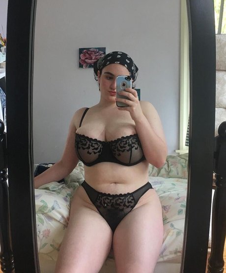 Alida Roos model adult pic