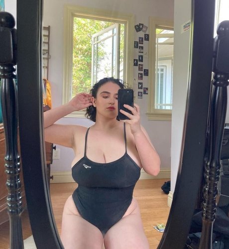 Alida Roos pornstar pretty gallery