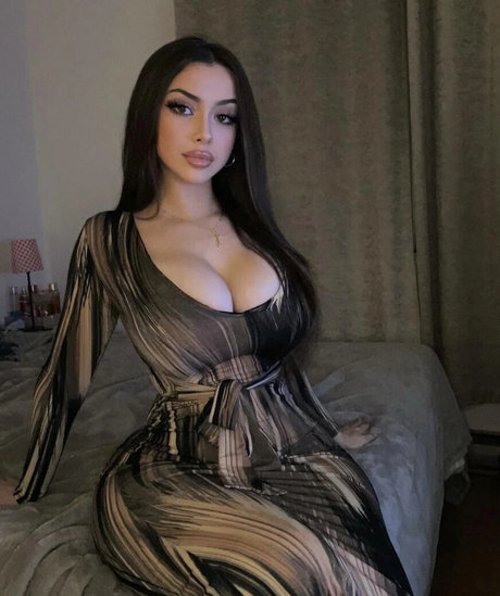 Anaxdi art actress photos