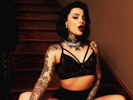 Kris Karson model sexy image