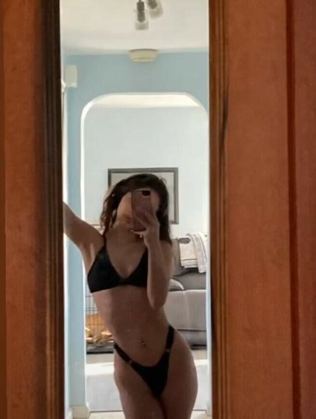 Reese Robbins nudes star pictures