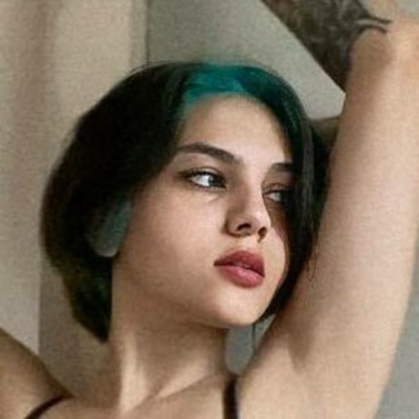 Manoela Esposito star free pics