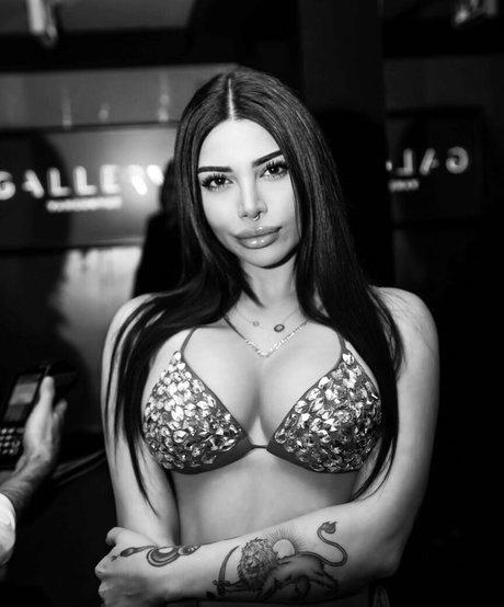 foreignbabie model pretty image