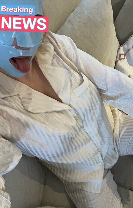 caracagl hot model photo