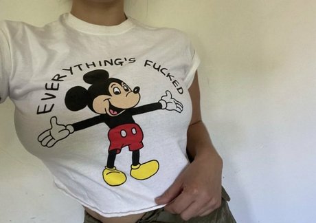 caracagl star naked gallery