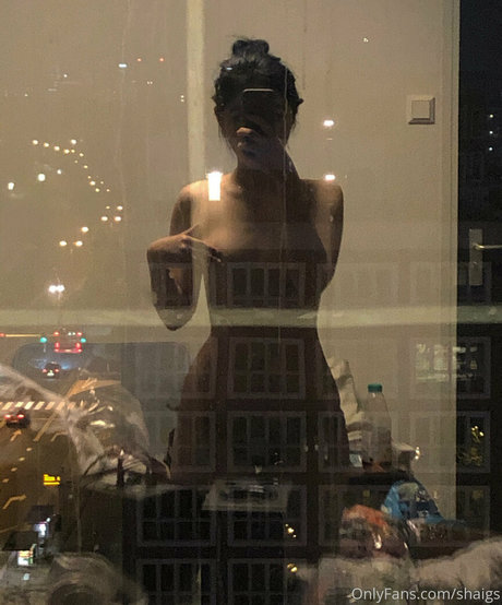 shaigs model high quality pic