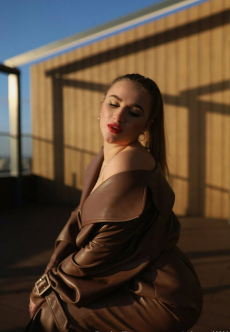 shy lilli hd star photos