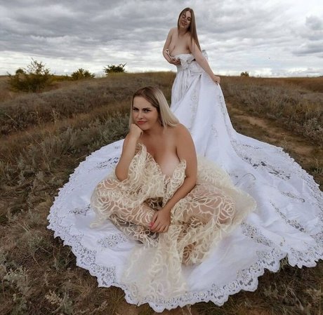 Goodnino model sexy pic