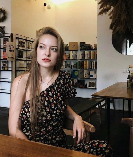 crazylayla model sex photo